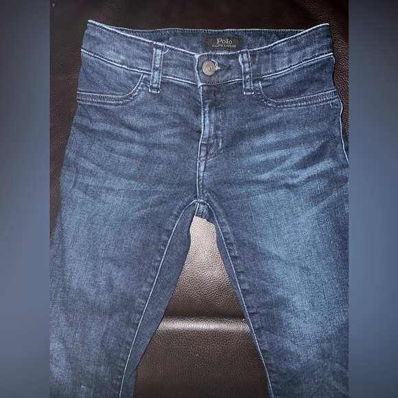 Ralph Lauren Aubrie Denim Legging
Girls size 8
LIGHTLY WORN
COLOR:Lucey Wash - Picture 6 of 15